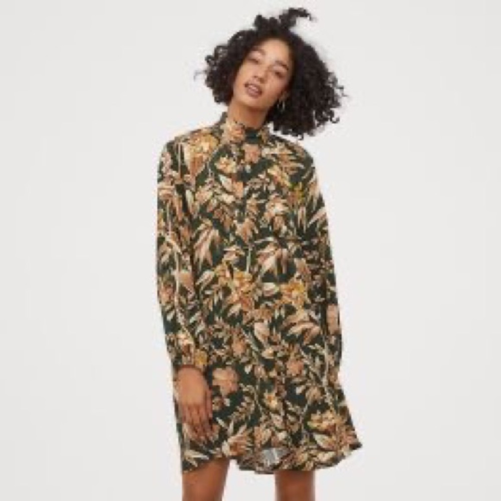 H&M Wide-cut Dress in Green/Gold Floral